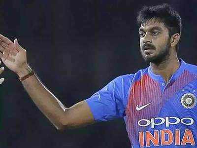 India vs Australia: विजय शंकर ने किया उस्मान ख्वाजा का शानदार कैच