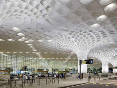 बम विस्फोट की धमकी, मुंबई एयरपोर्ट का टर्मिनल खाली कराया गया