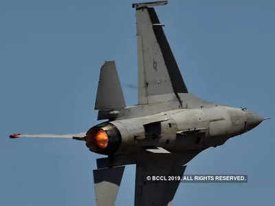 पाकिस्‍तानी वकील उमर खालिद का दावा, F-16 मार गिराए जाने की खबर को सरकार ने सेंसर किया