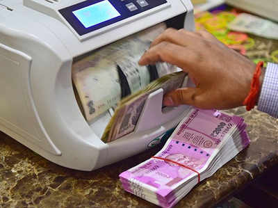 मुद्रा लोन योजना: लक्ष्य हासिल करने के लिए बैंकों को बाटंने हैं 1 लाख करोड़ रुपये के लोन