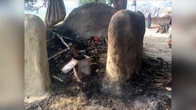 मोमबत्ती जलाकर सो रही महिला की झोपड़ी में लगी आग, मासूम समेत 2 की मौत
