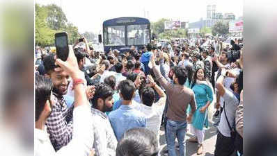 दिल्ली विश्वविद्यालयः वाइस चांसलर के खिलाफ ABVP का प्रदर्शन