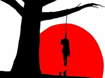 बोर्ड एग्जाम: चेकिंग के नाम पर कपड़े उतरवाने के डर से आदिवासी छात्रा ने की आत्महत्या!