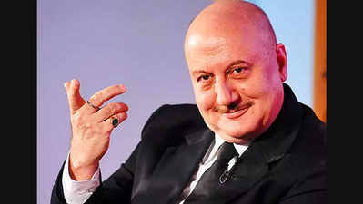 Anupam Kher: हा अभिनेता मागतोय वाढदिवसाच्या शुभेच्छा!