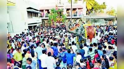 ವಿಜೃಂಭಣೆಯ ಮಹಾದೇವ ರಥೋತ್ಸವ