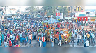 ಭಕ್ತಸಾಗರದ ನಡುವೆ ದೇಗುಲ ಪರಿಚಾರಕಿ ಅಂತ್ಯಕ್ರಿಯೆ