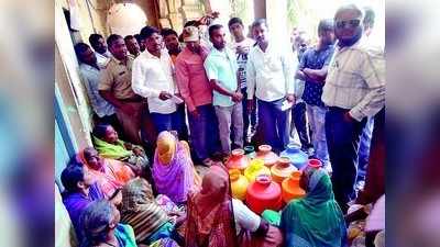 ನೀರಿಗಾಗಿ ಪುರಸಭೆಗೆ ನಾರಿಯರ ಮುತ್ತಿಗೆ