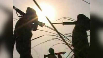 Naxals: गडचिरोलीत नक्षलवाद्यांनी चार ट्रॅक्टर जाळले