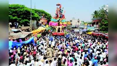 ಪ್ರಸಾದ ನಿಷೇಧ; ಊಟವಿಲ್ಲದೆ ಜಾತ್ರೆಗೆ ಬಂದವರ ಪರದಾಟ