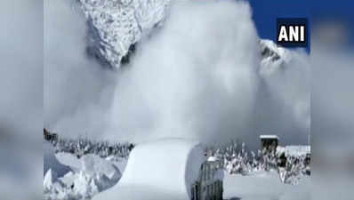 हिमाचल प्रदेश: भयावह लेकिन अद्भुत है पहाड़ों से गिरती बर्फ का यह नजारा, देखें विडियो