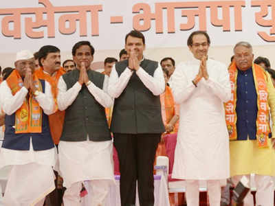 Devendra Fadnavis: कितीही काडी केली तरी सगळे सोबत: फडणवीस