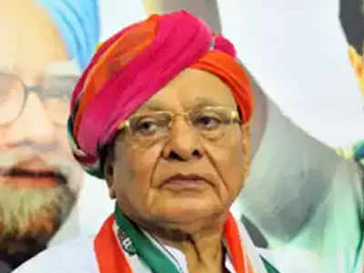 Shankersinh Vaghela: गुजरात: माजी CMच्या घरी चोरी; चौकीदारावर संशय