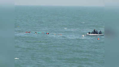 मुंबई तट पर डूबी नाव, छह नाविक बचाए गए