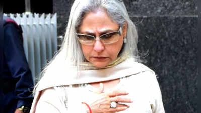 Jaya Bachchan: ...म्हणून जया बच्चन यांनी त्या फॅनला फटकारले!