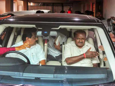 Karnataka CM Private Car: கர்நாடகா முதல்வருக்கு ரூ 400 அபராதம் போட்ட பெங்களூரு டிராபிக் போலீசார்..!