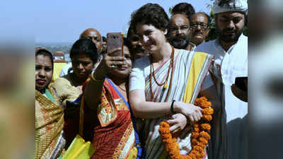 Priyanka Gandhi: प्रियांकांनी वाराणसीत दिल्या जय हिंदच्या घोषणा