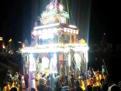 Mahamaham Tank: கும்பகோணத்தில் மகாமக குளத்தில் தெப்பத் திருவிழா