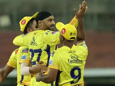 csk vs rcb: चेन्नईची विजयी सलामी