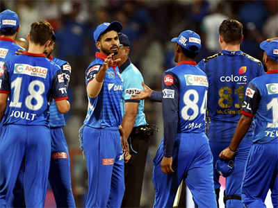 Mumbai Indians Vs Delhi Capitals: पहिल्याच सामन्यात मुंबईचा पराभव