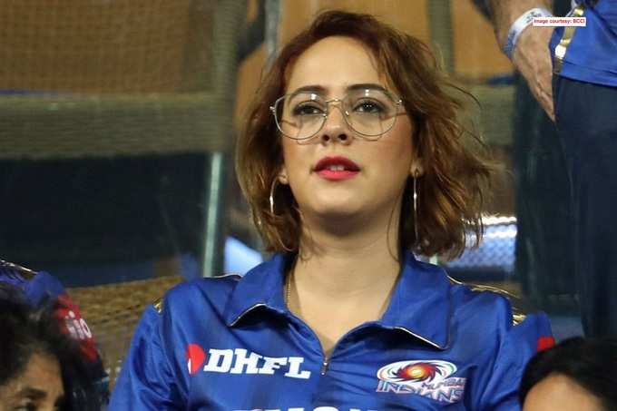 Hazel Keech (R) wife of Yuvraj Singh