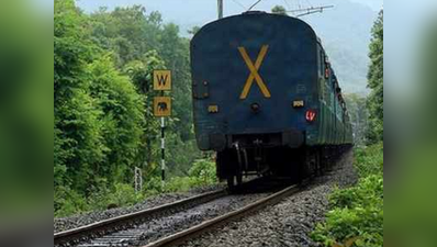 लखनऊः रेलवे में सुविधाओं की वेटिंग नहीं हो पा रही कंफर्म