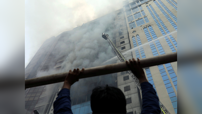 बांग्लादेश: 22 मंजिला इमारत में भीषण आग में 5 की मौत, हेलिकॉप्टर से बुझाने की कोशिश