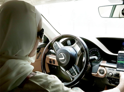 सऊदीः ड्राइविंग का अधिकार मांगने पर महिला कार्यकर्ताओं का यौन उत्पीड़न