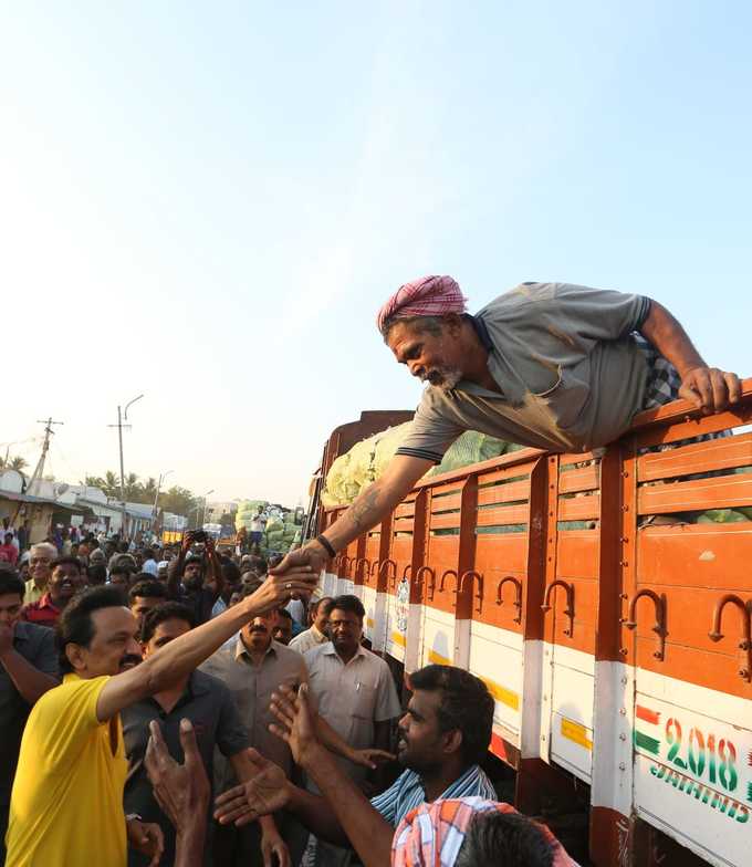 எளிய மக்களிடம், எளிமையாய் இறங்கி பிரச்சாரம்!