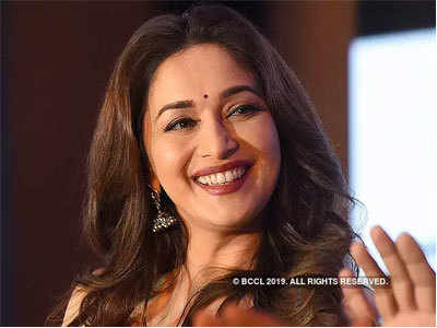 madhuri dixit : लोकसभा निवडणूक लढवणार नाही, माधुरीचा खुलासा