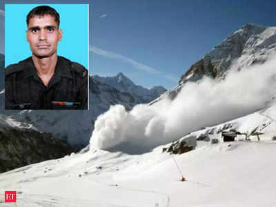 J&K: कुपवाड़ा में एलओसी के पास भीषण हिमस्खलन, सेना का जवान शहीद