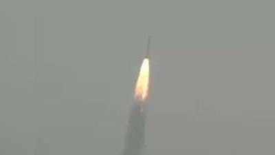 ISRO: पीएसएलव्ही सी ४५ अवकाशात झेपावले, ही आहेत वैशिष्ट्य