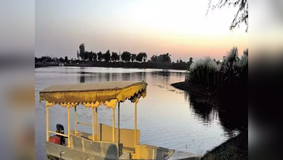 दिल्ली से महज 125 किमी दूर है महाभारत काल की यह झील, वीकेंड के लिए परफेक्ट डेस्टिनेशन