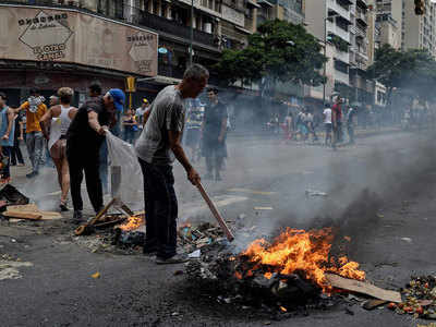 प्रेजिडेंट मादुरो ने वेनेजुएला में 30 दिनों तक नियंत्रित बिजली आपूर्ति की घोषणा की