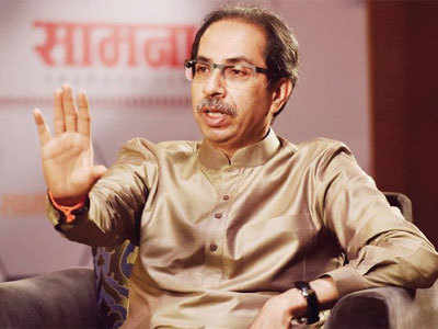 uddhav thackeray: काँग्रेसमुक्त भारत ही फालतू कल्पना; उद्धव ठाकरेंची टीका