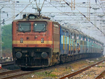 Maharashtra Express: महाराष्ट्र उशिरा, काझीपेठ रद्द