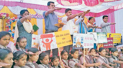 ಸಪ್ತಪದಿಯೊಂದಿಗೆ ಮತದಾನ ಪ್ರತಿಜ್ಞೆ