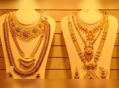 Today Gold Rate: బంగారం వెలవెల.. వెండి మిలమిల