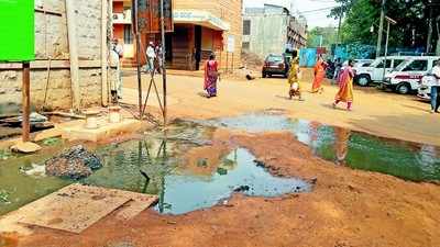 ಕ್ಲಬ್‌ ರೋಡ್‌ನಲ್ಲಿ ಗಬ್ಬು ವಾಸನೆ !