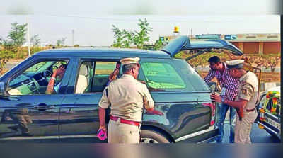 ಚೆಕ್‌ಪೋಸ್ಟ್‌ನಲ್ಲಿ ಸಿಎಂ ವಾಹನ ತಪಾಸಣೆ