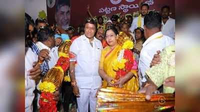 Nandamuri Balakrishnaకు ఫ్యాన్స్‌తో చనువెక్కువ.. అలాగే ఉంటారు: వసుంధర