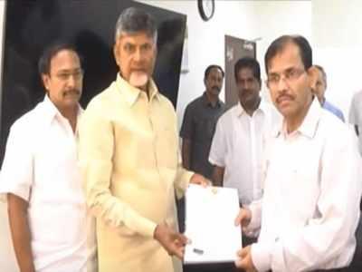 AP Elections: ఏకపక్ష బదిలీలు, ఐటీ దాడులు.. ఈసీకి చంద్రబాబు ఫిర్యాదు