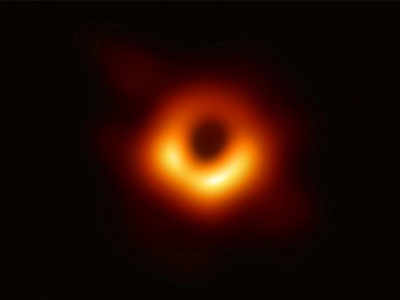 black hole: ब्लॅक होलचा जगातला पहिला फोटो पाहिलात का?