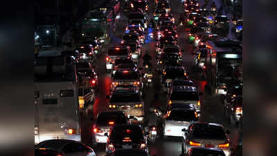 Mumbai Traffic: मुंबईत कोंडमारा; दादर ते सायन दोन तास!