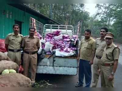 മുത്തങ്ങ ചെക്ക്പോസ്റ്റ് വഴി കടത്താൻ ശ്രമിച്ച നിരോധിത പുകയില വസ്തുക്കൾ പിടികൂടി