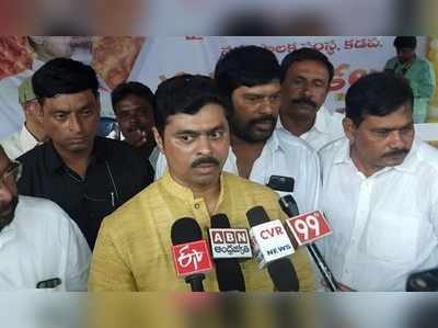 Kadapa Polling Booth: సీఎం రమేష్‌ను అడ్డుకున్న వైసీపీ ఏజెంట్.. పోట్లదుర్తిలో ఉద్రిక్తత