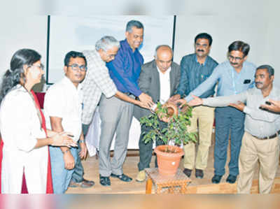 ಆರೋಗ್ಯ ಜಾಗೃತಿ ಅವಶ್ಯ: ಪ್ರೊ.ತಿಮ್ಮೇಗೌಡ