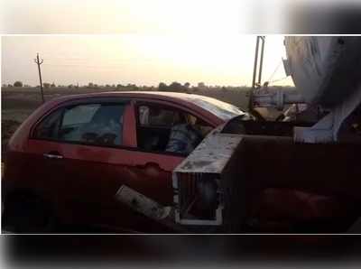 Kurnool Accident: ట్యాంకర్‌ను ఢీకొన్న కారు.. ఒకే కుటుంబానికి చెందిన ముగ్గురు మృతి