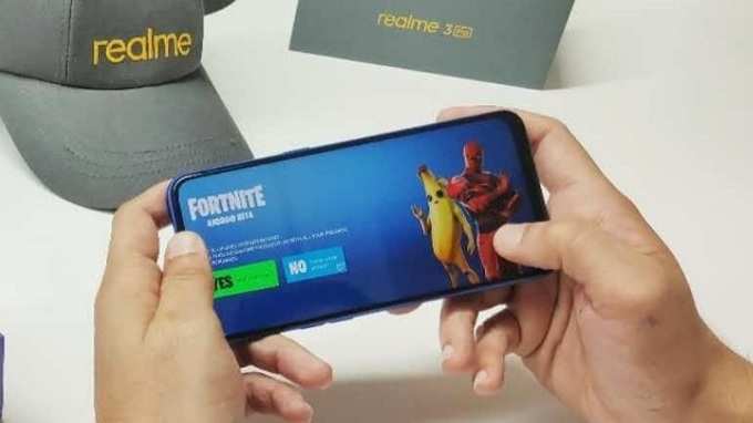 realme 3 pro smartphone