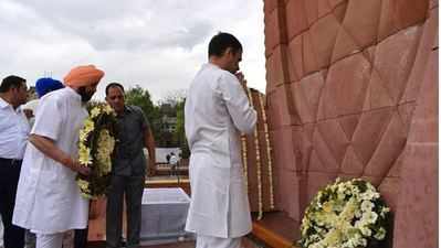 Jallianwala bagh massacre: ஜாலியன் வாலாபாக் படுகொலை நினைவு நாள்; தலைவர்கள் மரியாதை
