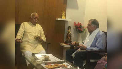 उद्योगपति रतन टाटा ने नागपुर में आरएसएस प्रमुख मोहन भागवत से की मुलाकात